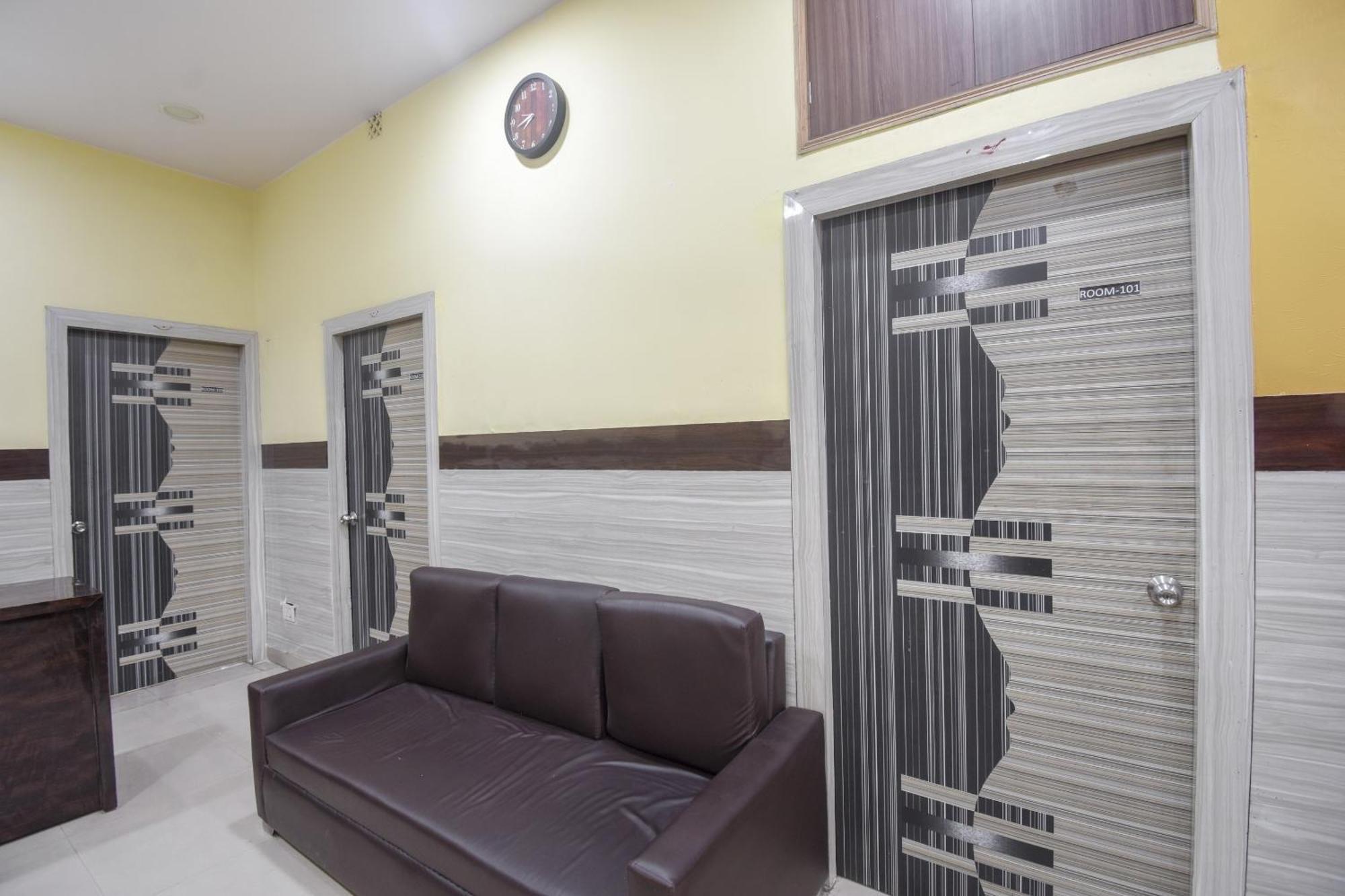 Hotel O Metro Inn Колката Екстериор снимка